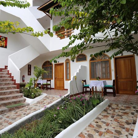 The Galapagos Pearl B&B Puerto Ayora  Ngoại thất bức ảnh