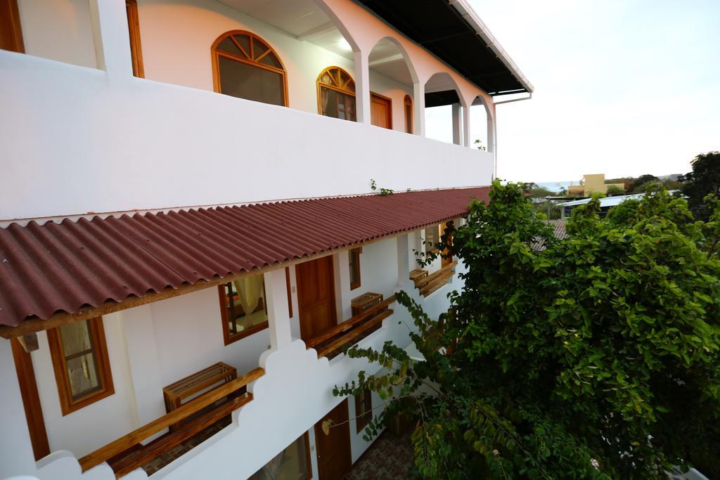 The Galapagos Pearl B&B Puerto Ayora  Ngoại thất bức ảnh