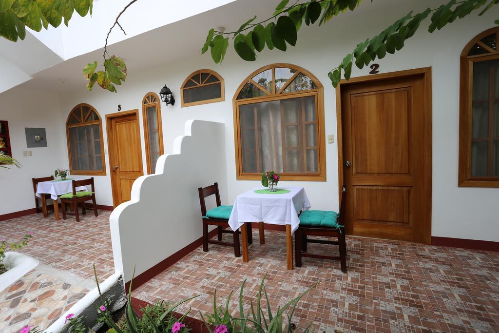 The Galapagos Pearl B&B Puerto Ayora  Ngoại thất bức ảnh