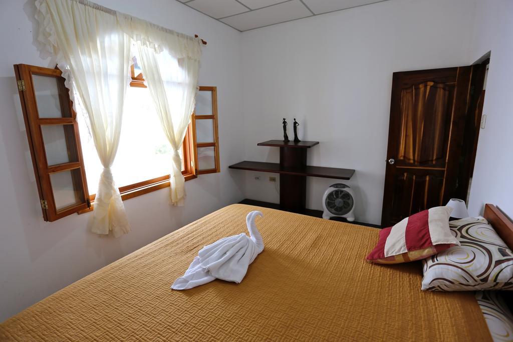 The Galapagos Pearl B&B Puerto Ayora  Ngoại thất bức ảnh