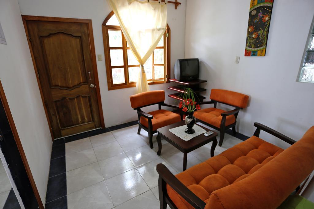 The Galapagos Pearl B&B Puerto Ayora  Ngoại thất bức ảnh