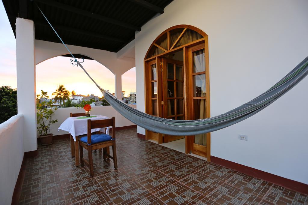 The Galapagos Pearl B&B Puerto Ayora  Ngoại thất bức ảnh