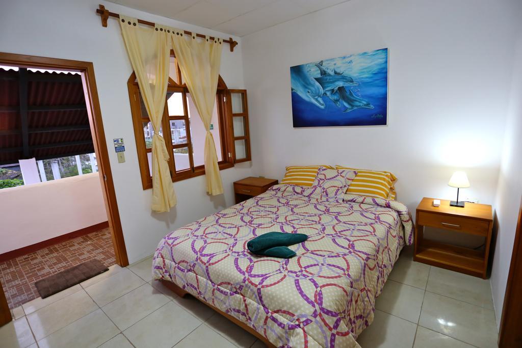 The Galapagos Pearl B&B Puerto Ayora  Ngoại thất bức ảnh