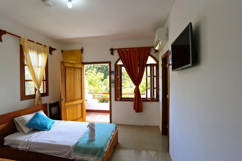 The Galapagos Pearl B&B Puerto Ayora  Ngoại thất bức ảnh